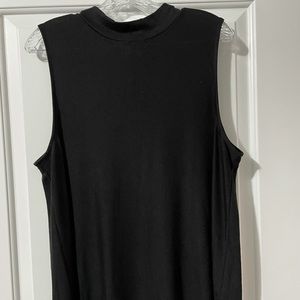 Banana Republic mock neck blouse. Looks great under blazers!! XL (Black)
